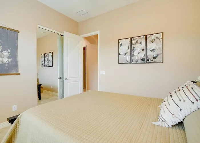 Pool, Hot Tub & Putting Green: Estrella Mtn 4br * Liberty