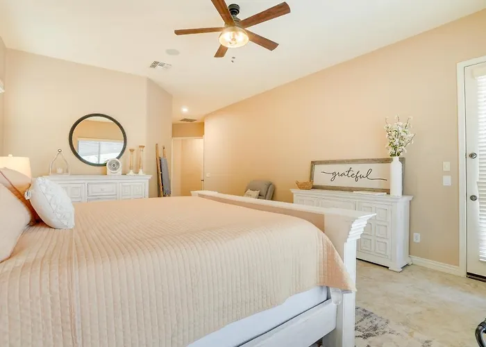 Holiday home Pool, Hot Tub & Putting Green: Estrella Mtn 4br *