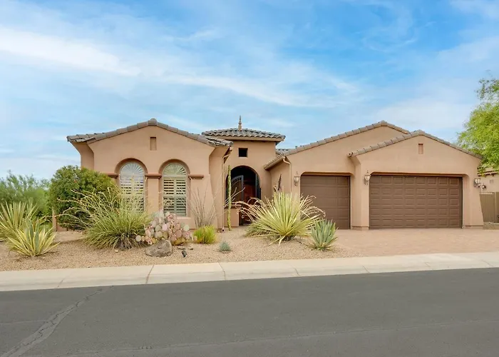 Pool, Hot Tub & Putting Green: Estrella Mtn 4br Holiday home