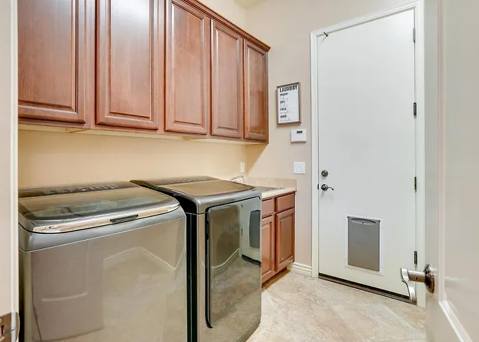 Holiday home Pool, Hot Tub & Putting Green: Estrella Mtn 4br Liberty