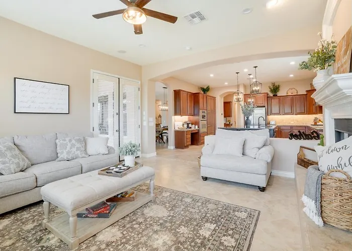 Pool, Hot Tub & Putting Green: Estrella Mtn 4br Holiday home Liberty