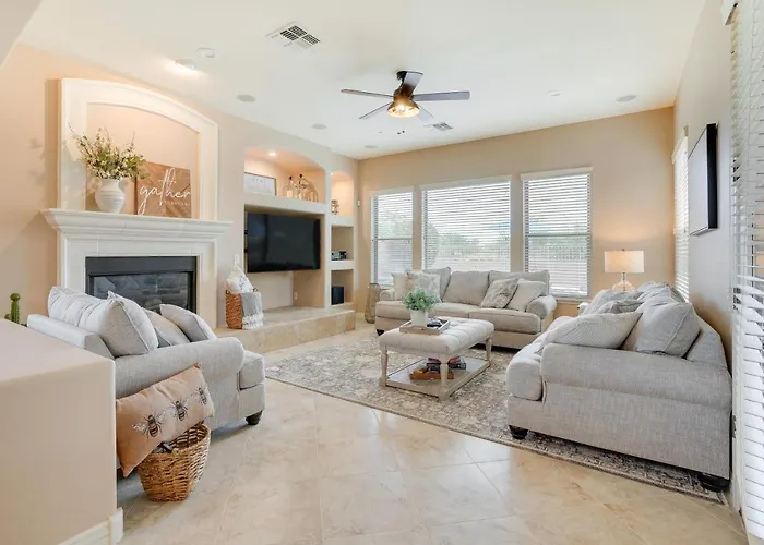 Holiday home Pool, Hot Tub & Putting Green: Estrella Mtn 4br *