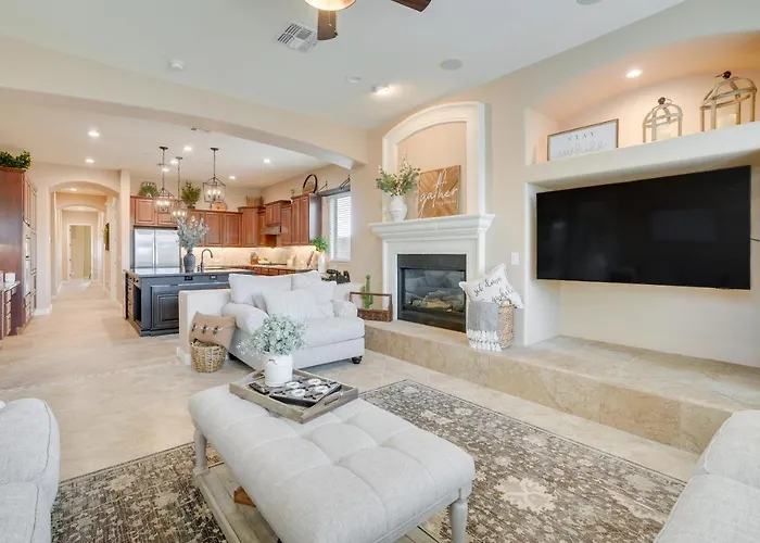 Pool, Hot Tub & Putting Green: Estrella Mtn 4br Holiday home *