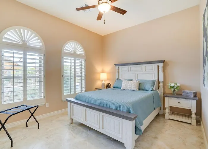 Holiday home Pool, Hot Tub & Putting Green: Estrella Mtn 4br *